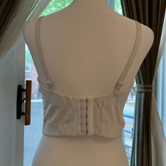 Floral Embellished Crop Top - Multicolor - Picture 2 of 8